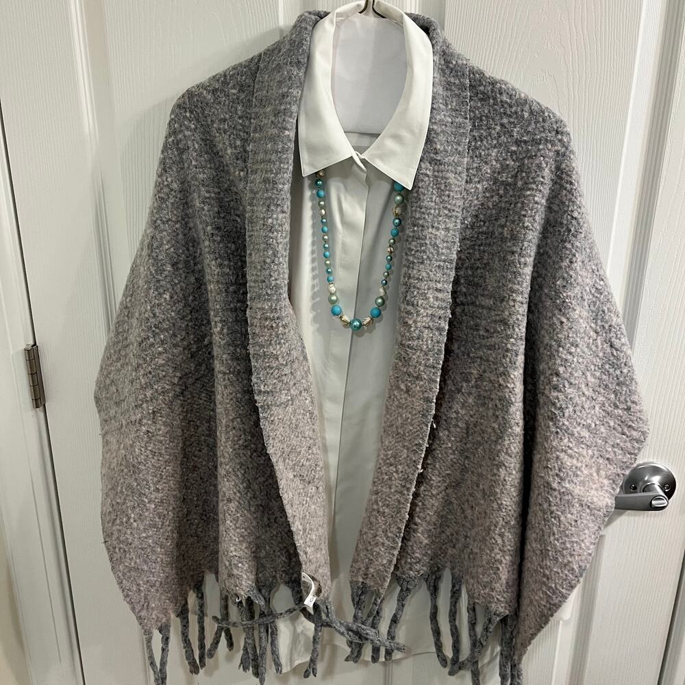 Calvin Klein Ombre Gray to Dusty Rose Fringed Wrap/ Shawl